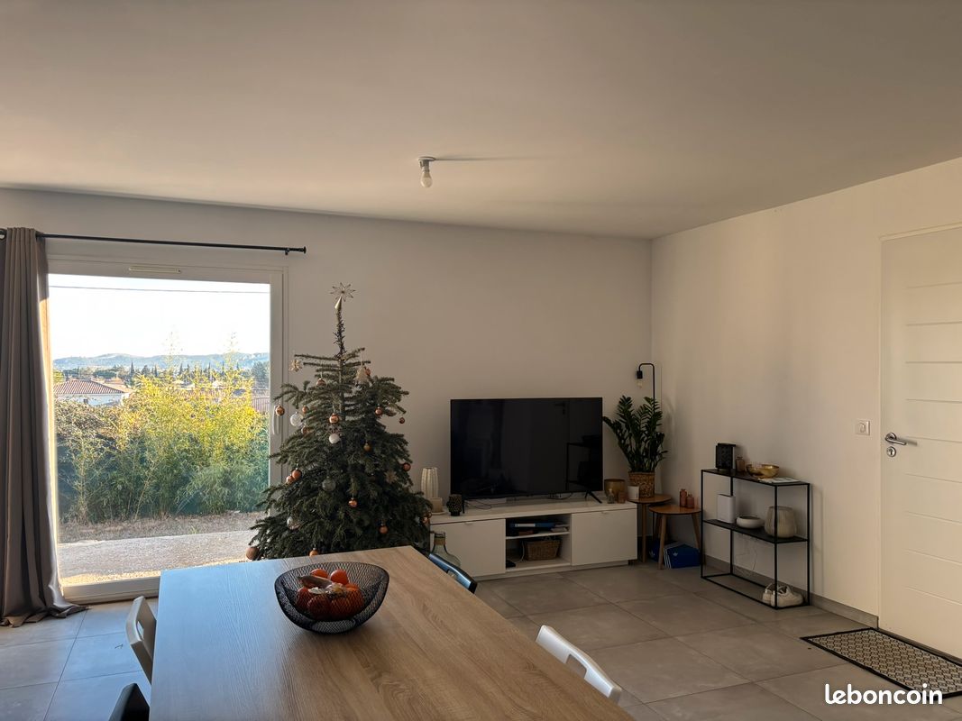 Maison 3 pièces 80 m² · à Rochefort-du-Gard · 80 m² · 920 €/mois