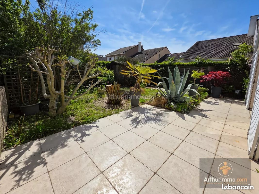 Maison 5 pièces 100 m² · à Lisses · 100 m² · 287 000 €