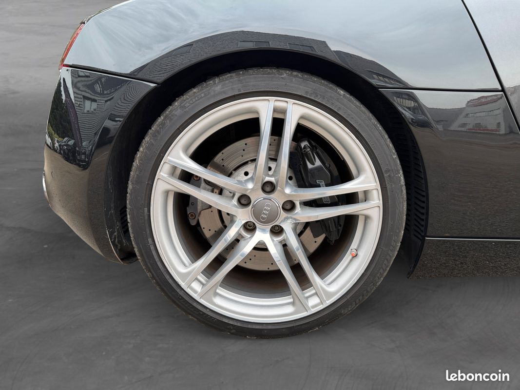 AUDI R8 V8 4.2 FSI QUATTRO 420 R-TRONIC 420Ch - Bang Olufsen - Sièges éléctrique/chauffants - Magnetic Ride - Caméra de Recul - GARANTIE 12 MOIS (image 27)