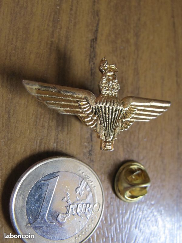 Pin's des Parachutistes Anglais , prix livré en suivi , LIRE (image 2)