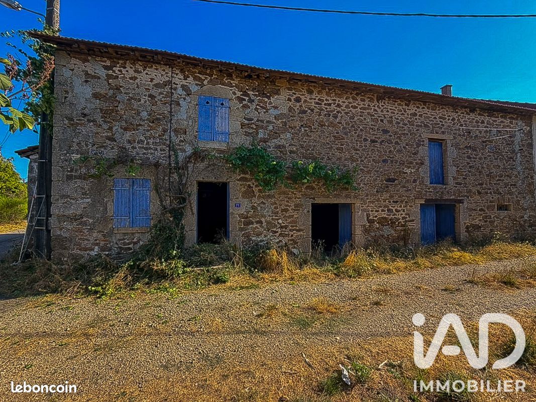 Maison 3 pièces 100 m² · à Bujaleuf · 100 m² · 25 000 €