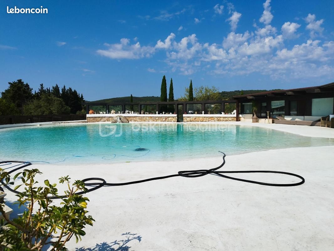 Maison 28 pièces 402 m² · à Clermont-l'Hérault · 402 m² · 1 664 000 €