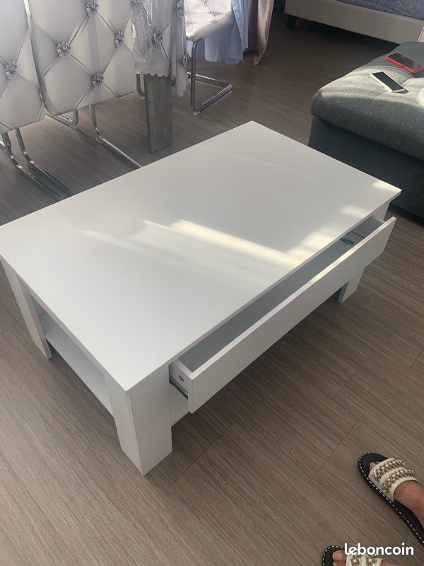 Table basse à vendre urgent (image 1)