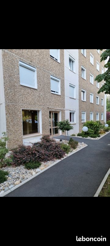 Appartement 1 pièce 32 m² · à Saint-Étienne · 32 m² · 490 €