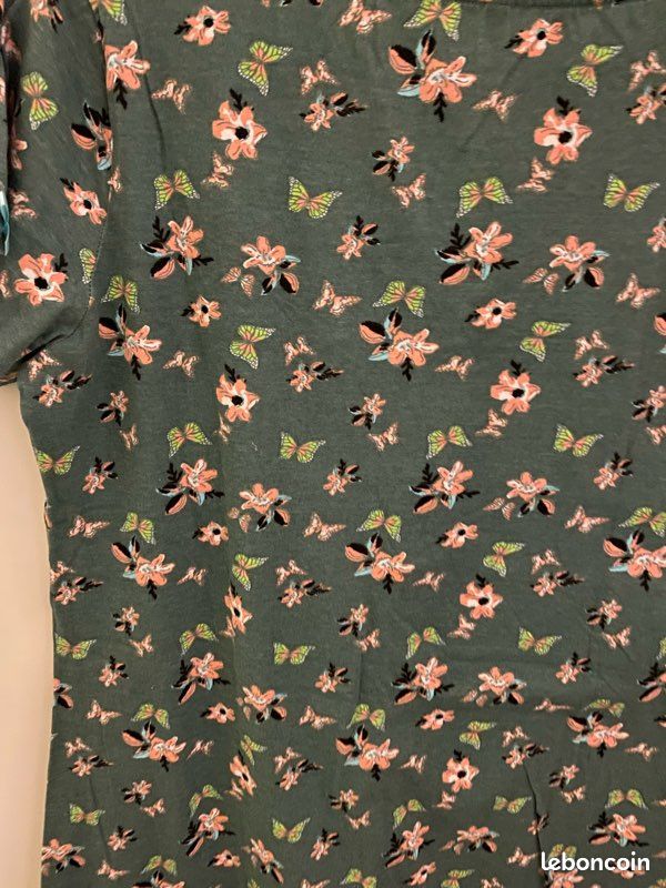 Pyjama robe taille 40/42 motif fleurs jamais porté (image 4)