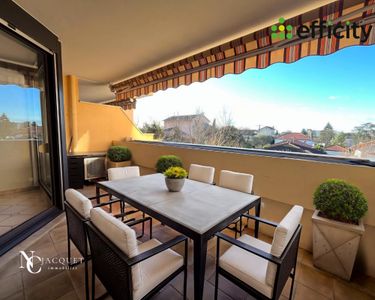 Appartement 330 000 € - 92 m²