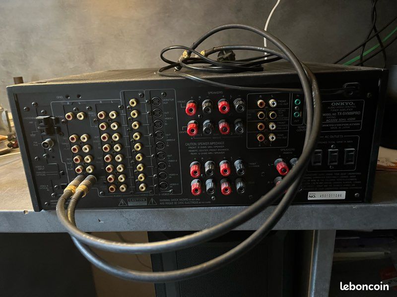 Test du Onkyo TX-SR393B : un récepteur audio performant Test du Onkyo TX-SR393B : un récepteur audio performant