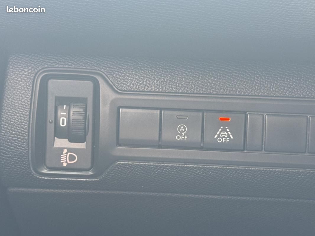 Peugeot 308 BlueHDi 130ch SetS BVM6 Allure (image 12)