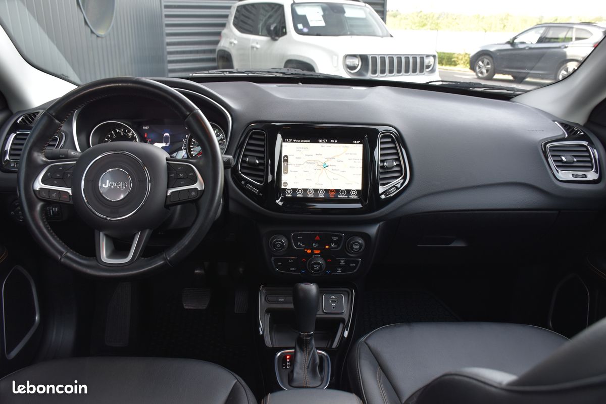 Jeep Compass Limited BVA • 22 000 km • 1ère Main • Pack Hiver (image 11)