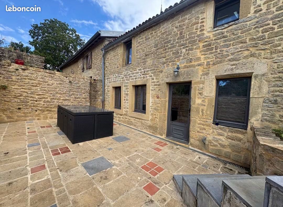 Maison 9 pièces 200 m² · à Fresnois-la-Montagne · 200 m² · 295 000 €