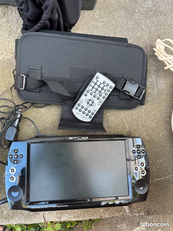 Lecteur de DVD de voiture avec sacoche prise allume cigare