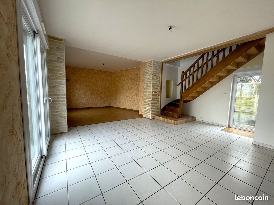Maison 2 pièces 72 m² · à Ligné · 72 m² · 700 €