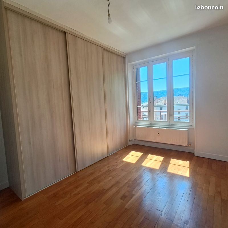 Appartement 2 pièces 57 m² · à Champagnole · 57 m² · 85 000 €