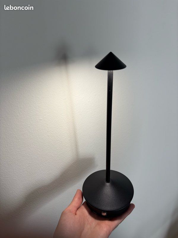Lampe d’appoint / de chevet / de table rechargeable (image 3)