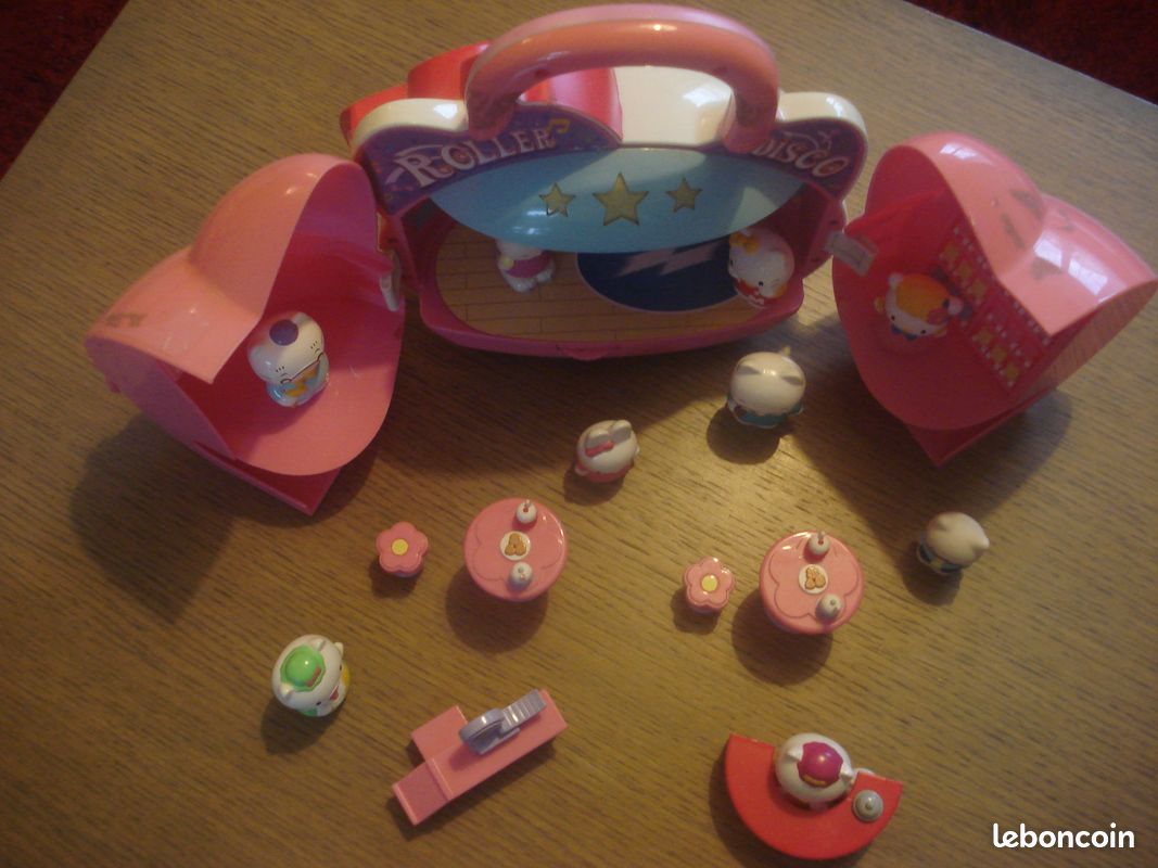 Boîte Hello Kitty Disco Roller avec de nombreux accessoires (image 2)
