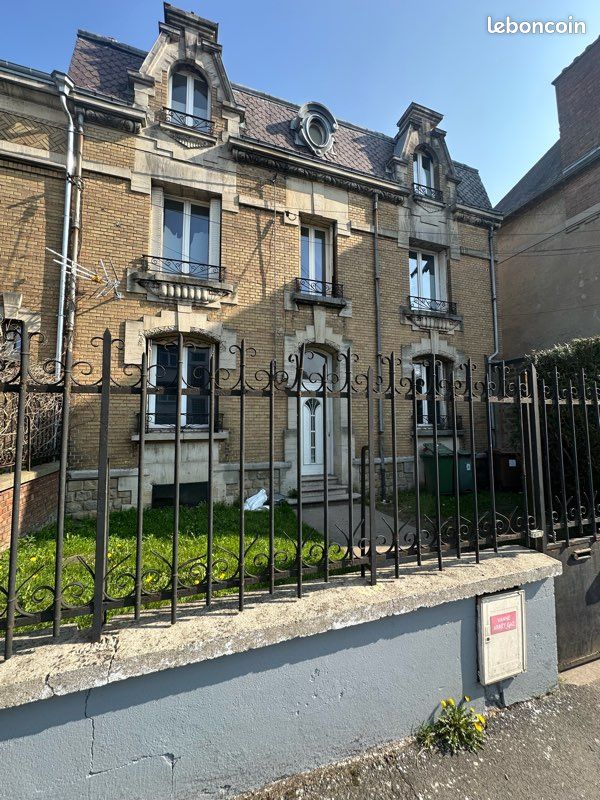 Maison 10 pièces 240 m² · à Charleville-Mézières · 240 m² · 280 000 €