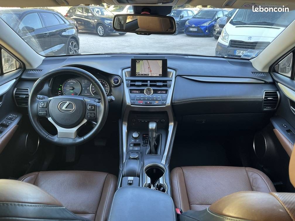 Lexus NX 300h 4WD Luxe (image 8)