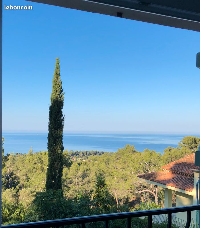 Maison 4 pièces 106 m² · à Carqueiranne · 106 m² · 1 575 €/mois