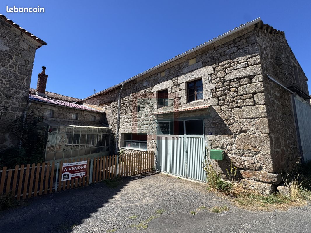 Maison 8 pièces 96 m² · à Thoras · 96 m² · 130 000 €