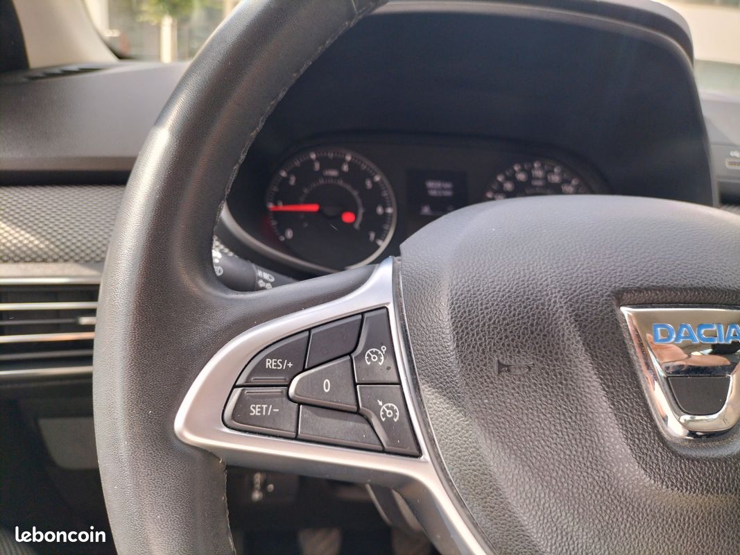 Dacia sandero 1.0 tce 90 confort (image 26)