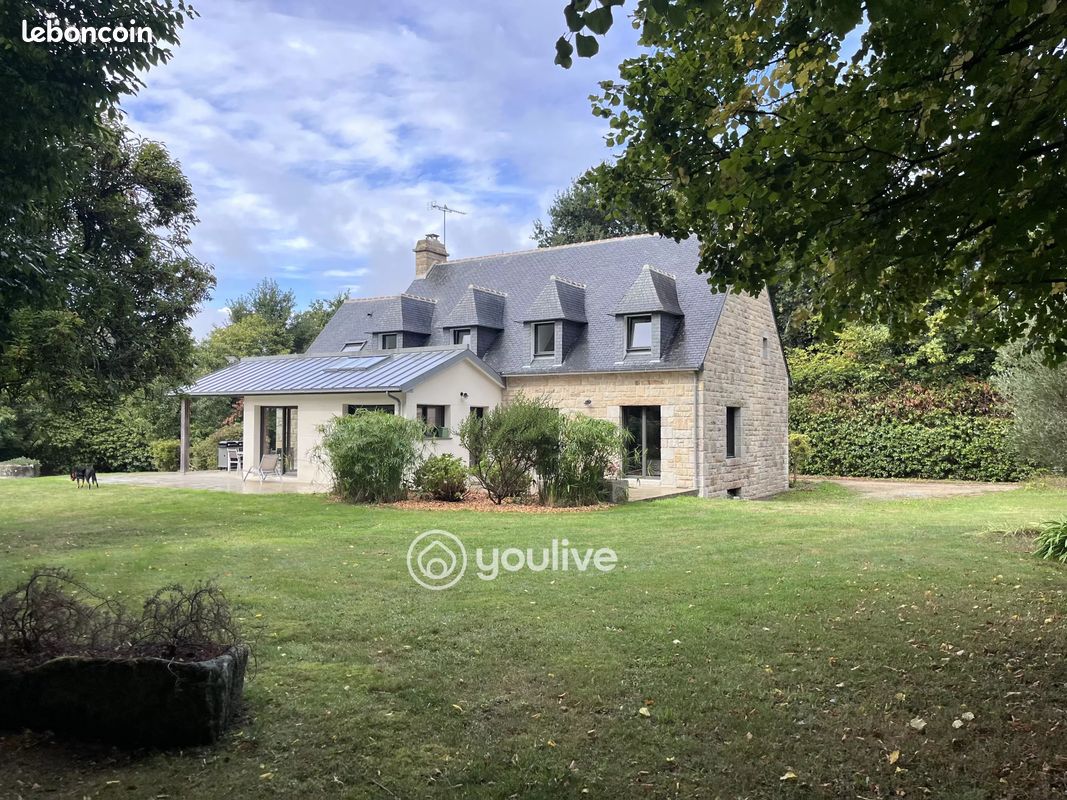 Maison 9 pièces 215 m² · à Pleuven · 215 m² · 785 000 €