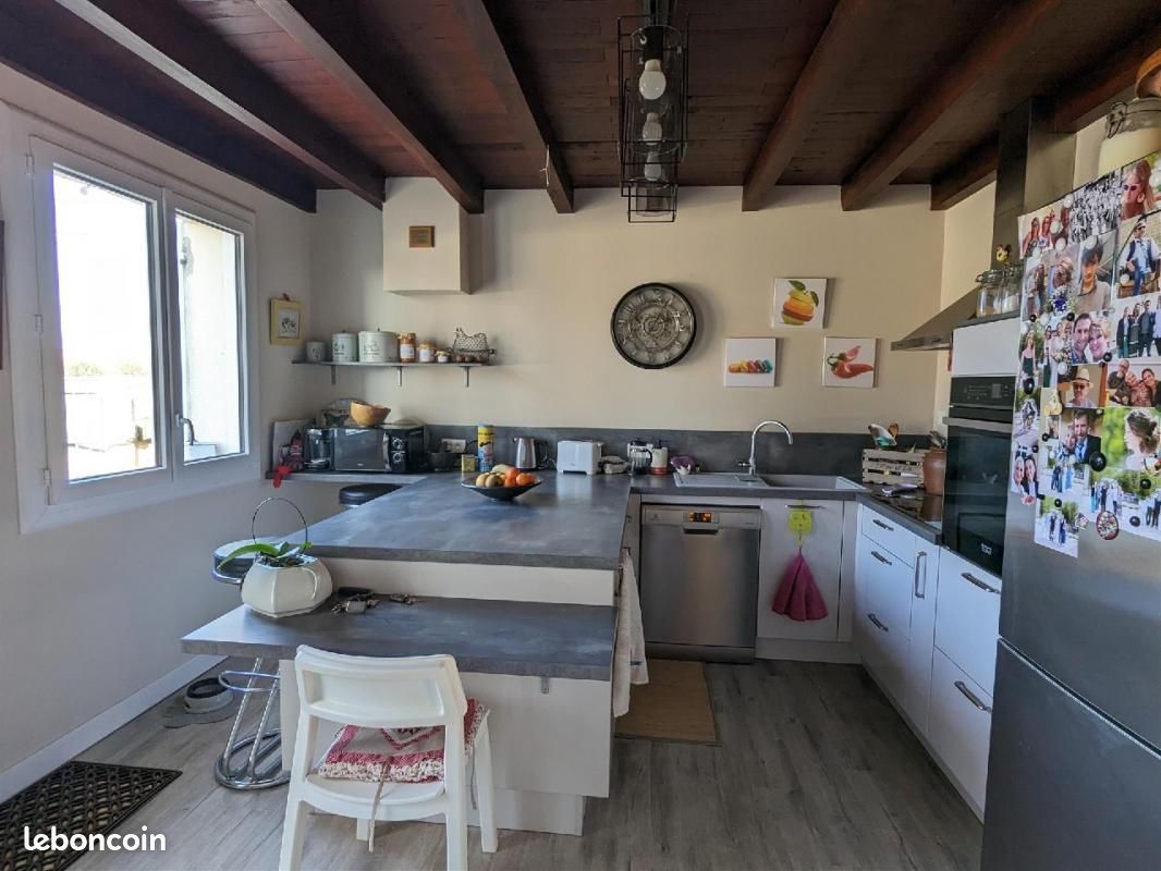 Maison 7 pièces 167 m² - Boutiers-Saint-Trojan 16100 (image principale 4)