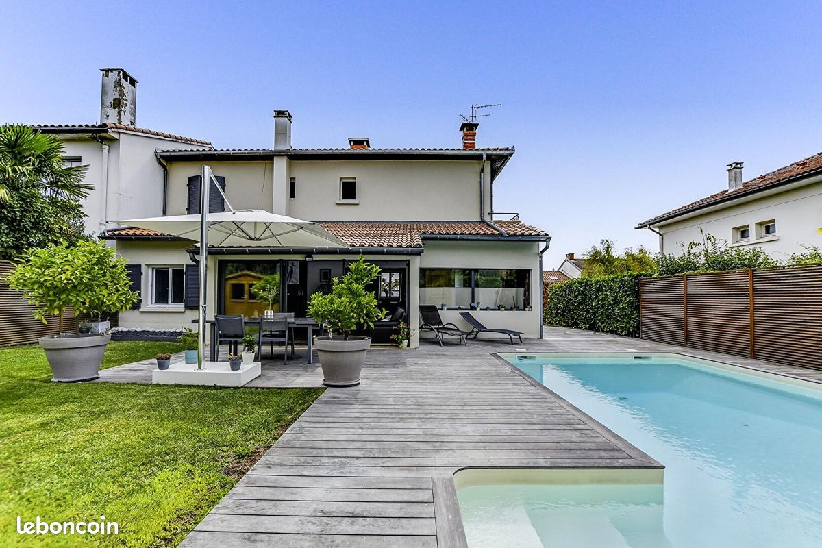 Maison 6 pièces 141 m² · à Toulouse · 141 m² · 680 000 €