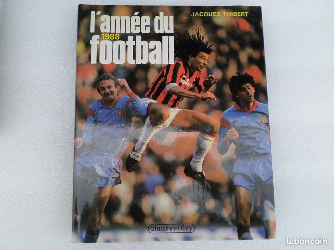 L Annee Du Football 1977 pas cher - Meilleures ofes sur le neuf et l 'occasion