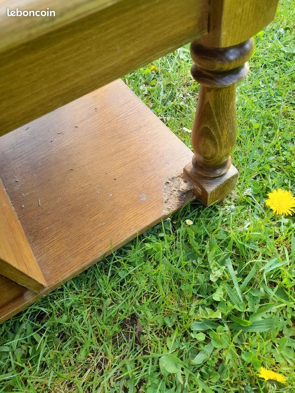 Table basse en bois à tiroirs (image 2)