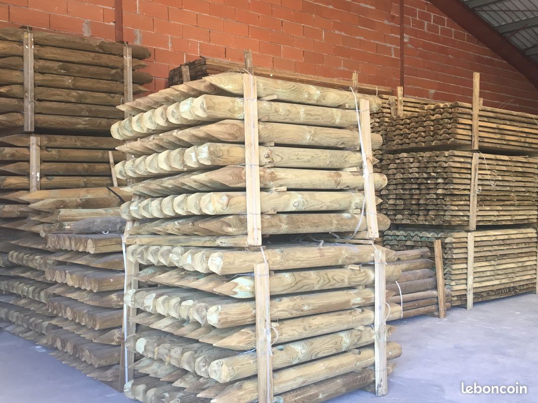 Poteau De Clôture En Bois Traité Sous Pression - 8 Pieds (2.4m) - Section 6x6 Pouces - Tout Rond - Pour Portail Ou Clôture