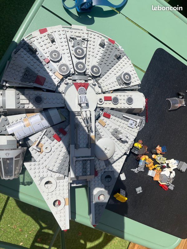 Lego stars wars millennium falcon (image 2)