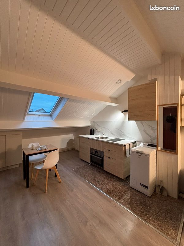 Appartement 1 pièce 17 m² · à Versailles · 17 m² · 810 €/mois