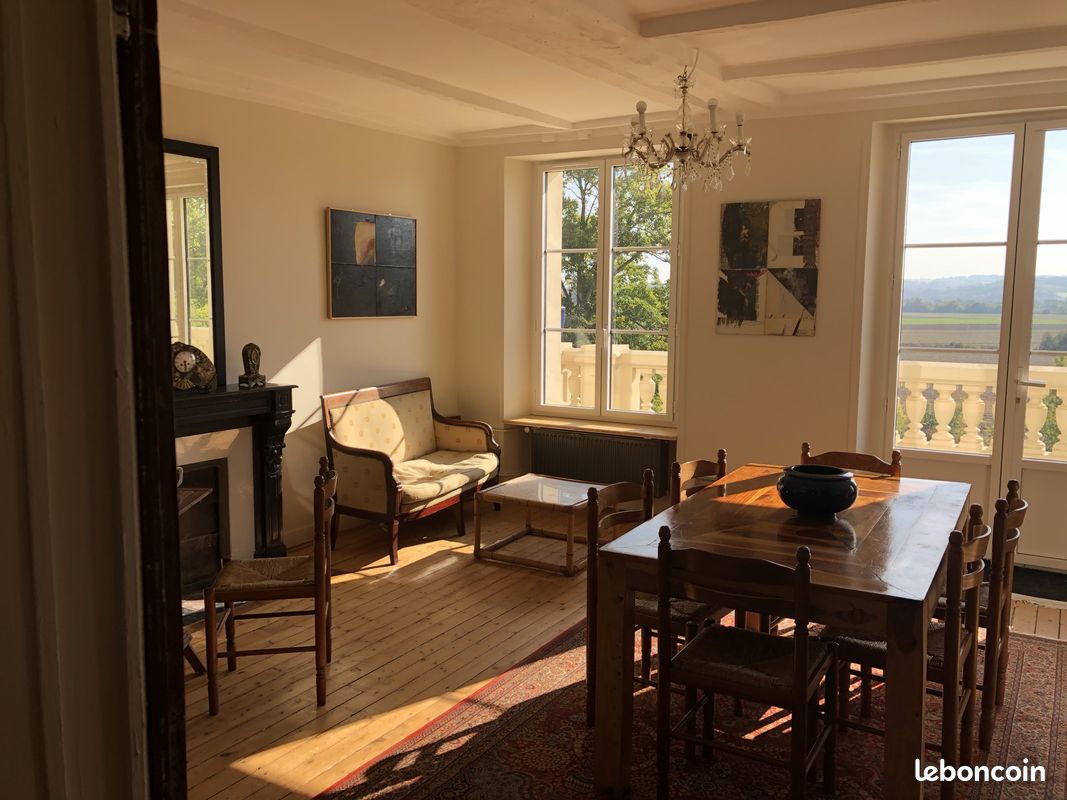 Loue deux étages d'un château pour groupes (image 2)