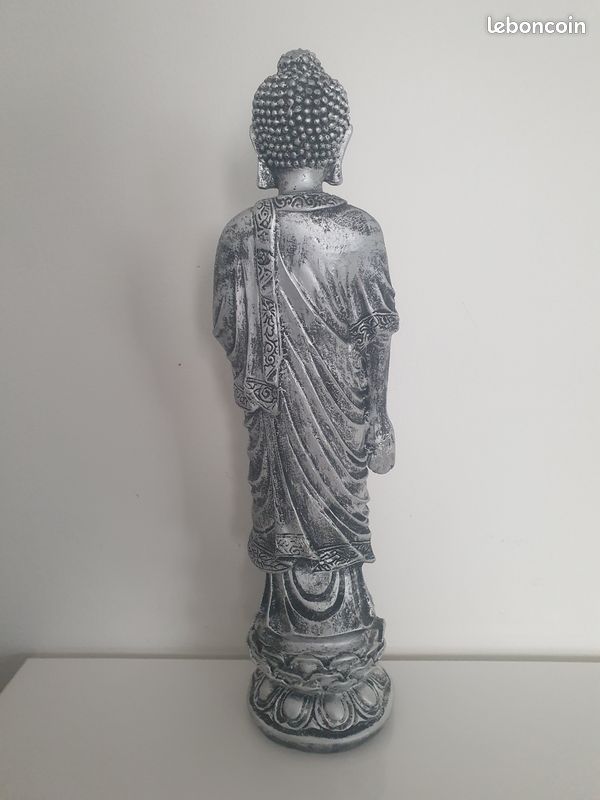 Statue bouddha en resine argentée (image 2)