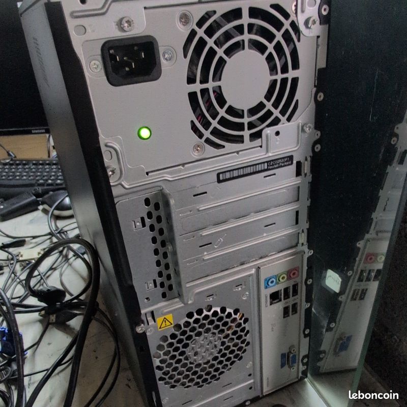 Tour PC Fixe de Bureau HP Q5000 Series ChromeOS Flex 4Go RAM 640Go DVD-RW (image 2)