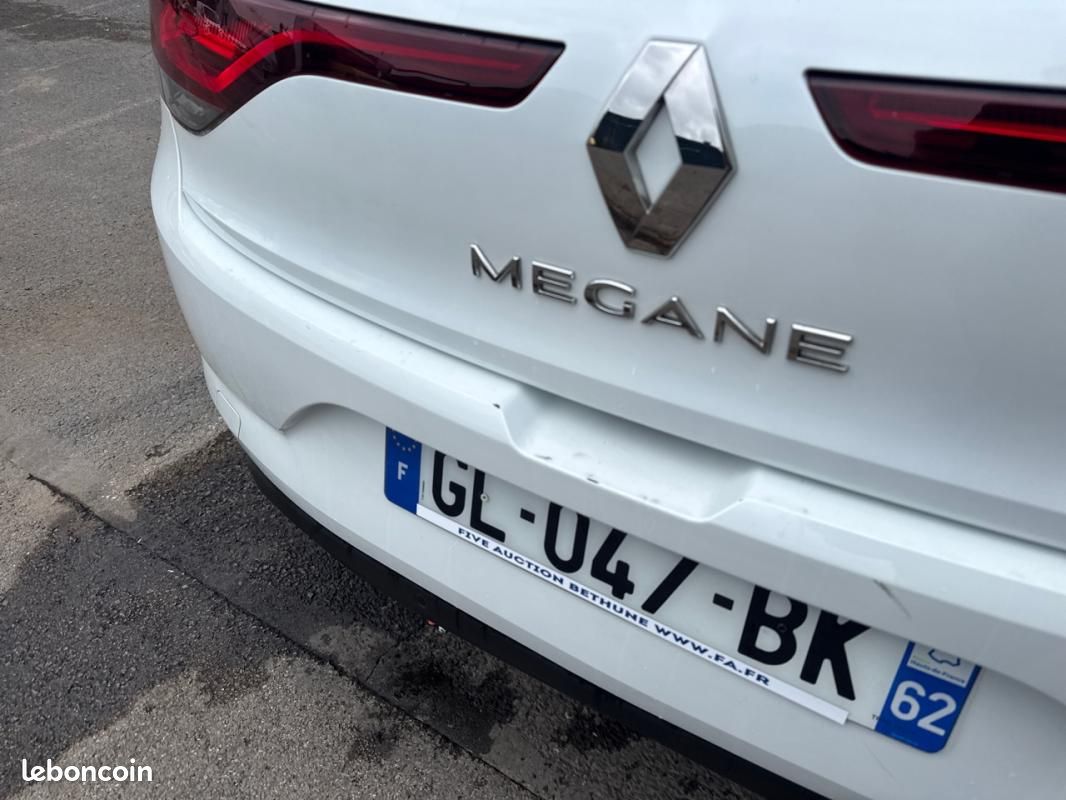 Renault Mégane SOCIETE BLUE DCI 115 AIR NAV REVERSIBLE (image 13)