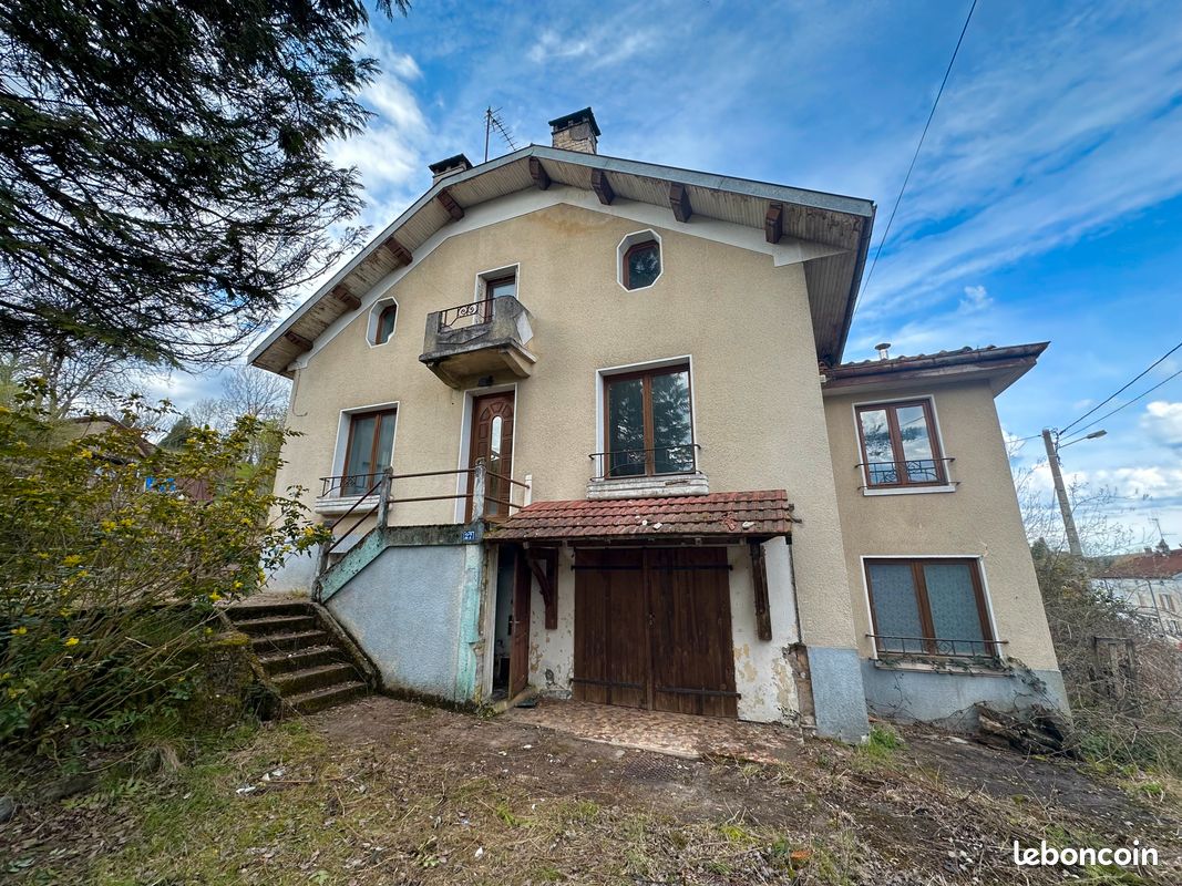 Maison 8 pièces 130 m² · à La Vôge-les-Bains · 130 m² · 59 000 €