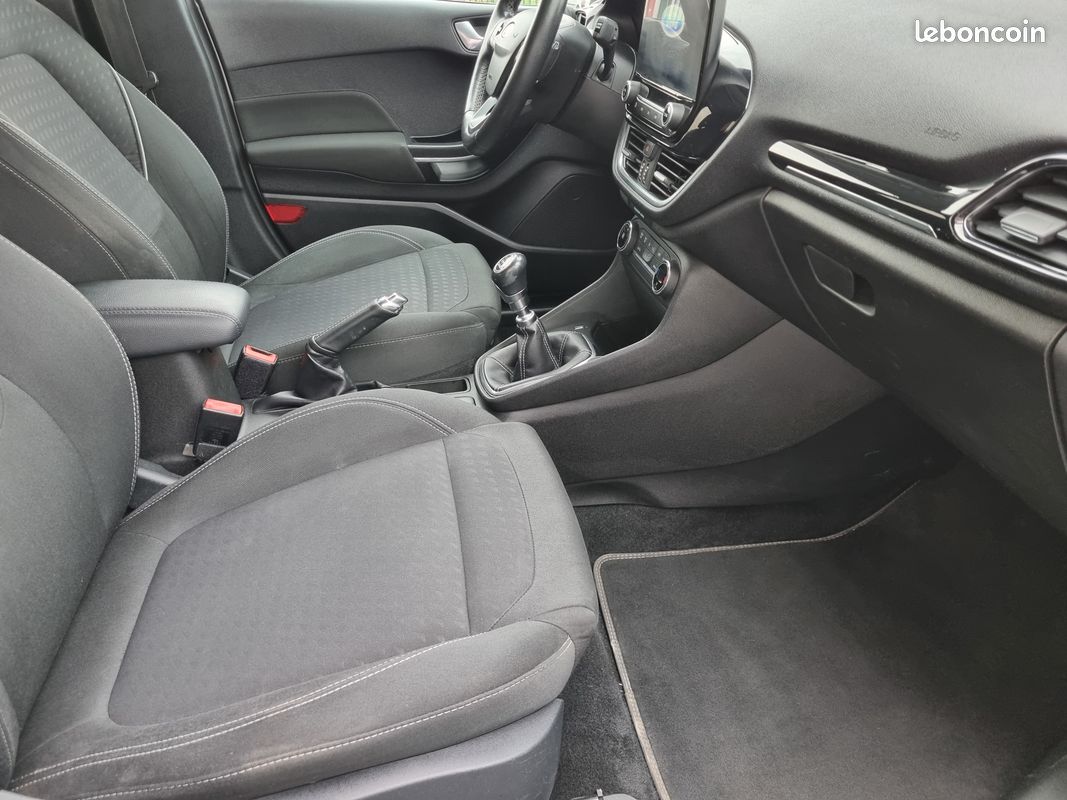 FORD Fiesta 1.0 EcoBoost 100ch Stop&Start Titanium 5p (image 3)