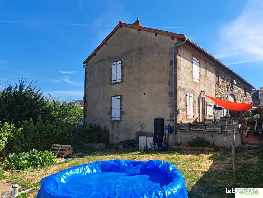 Maison 6 pièces 172 m² · à Manzat · 172 m² · 215 000 €