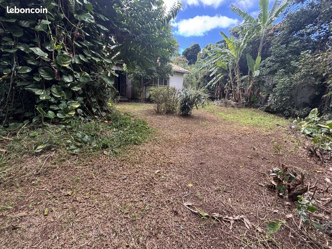 Maison 5 pièces 160 m² · à Saint-Denis · 160 m² · 350 000 €