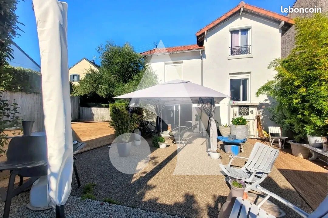 Maison 5 pièces 86 m² · à Saint-Martin-du-Tertre · 86 m² · 319 000 €