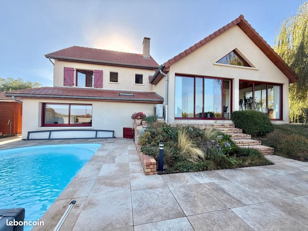 Maison 5 pièces 138 m² · à Noiron-sous-Gevrey · 138 m² · 395 000 €