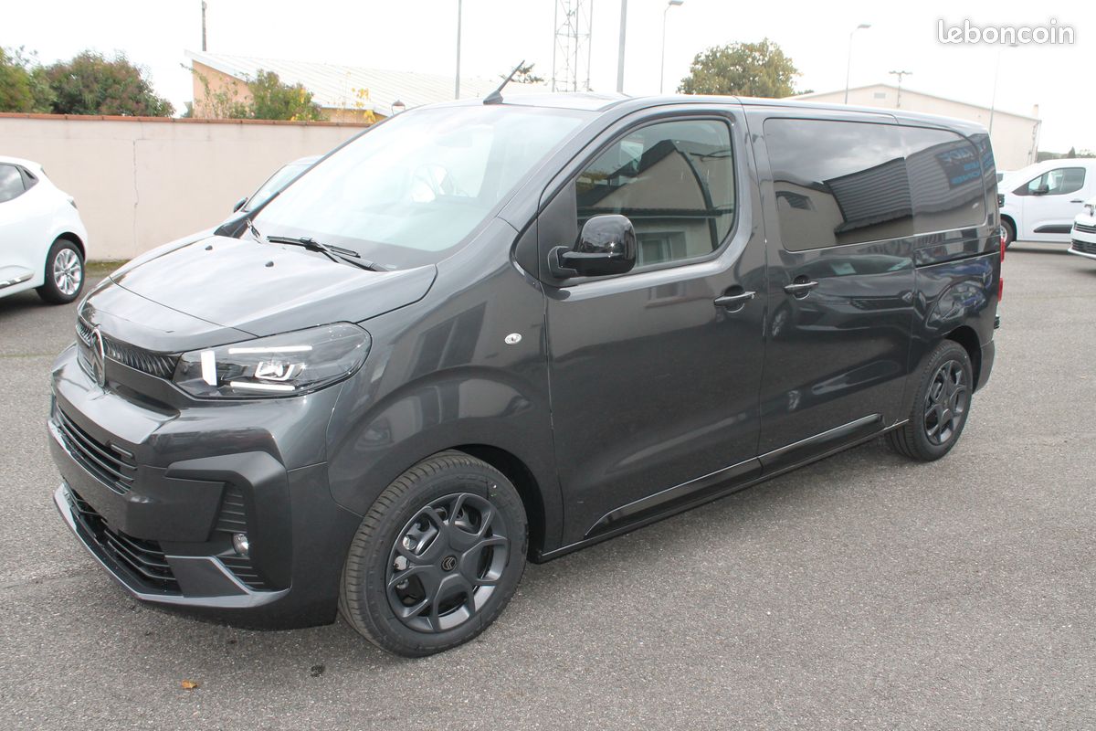 Citroën Jumpy III Fg Cabine approfondie 6 Places Taille M Blue HDI 180 S&S EAT8 Full équipés sortie 10/10/2025 - 10 Kilomètres, Prix Hors taxe : 29 900 Euros (image 10)