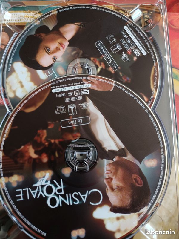 Coffret de 2 DVD Casino Royale 7 ÉDITION COLLECTOR (image 3)