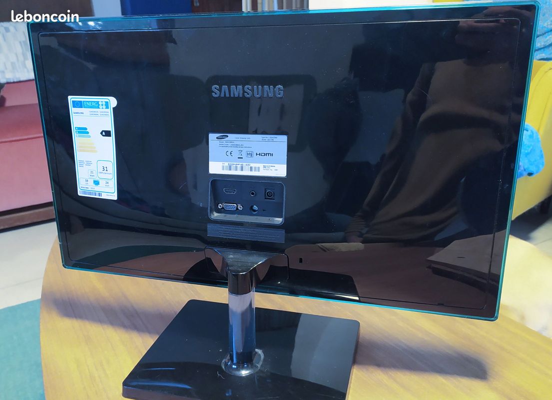 Ecran ordinateur 24" Samsung S24D390HL (image 2)