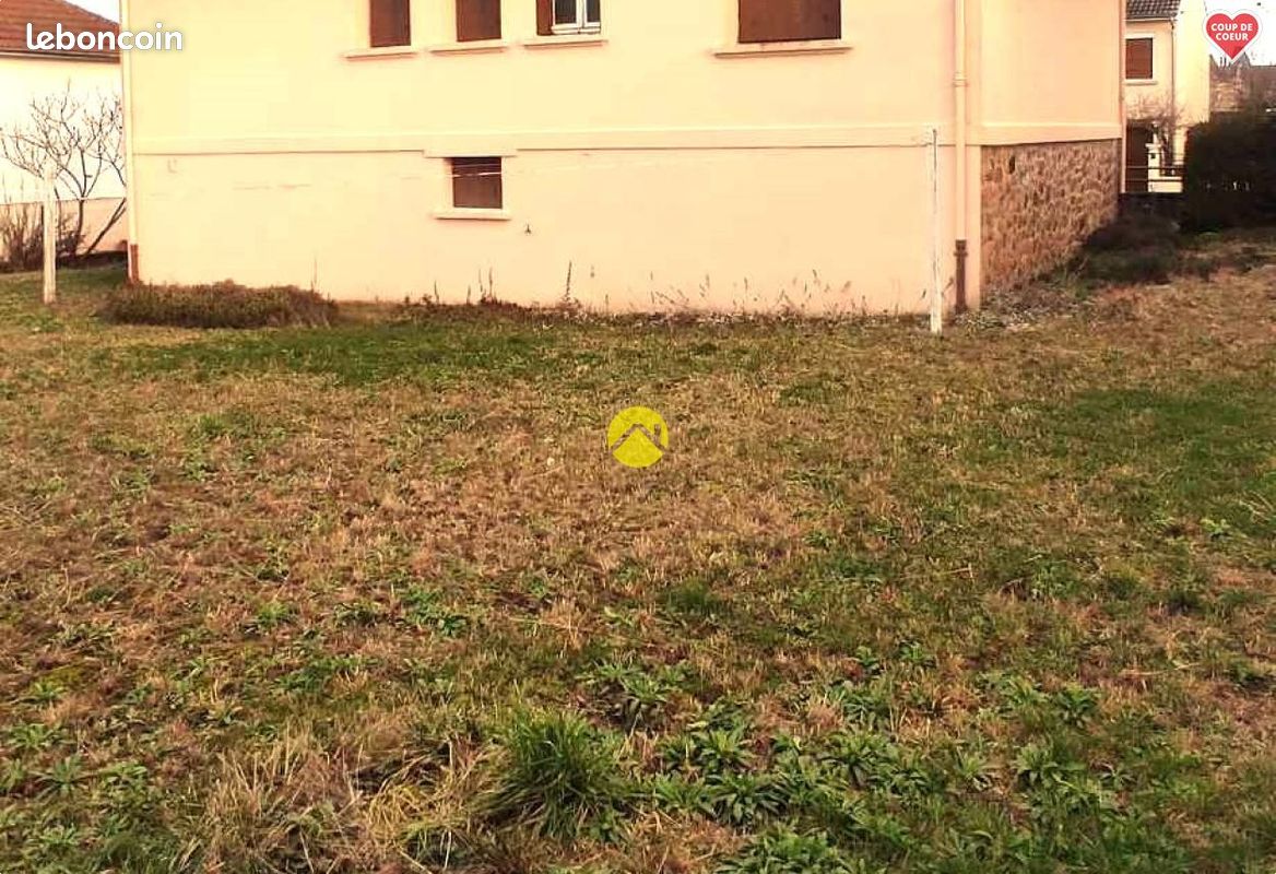 Maison 5 pièces 76 m² · à Montmarault · 76 m² · 90 000 €