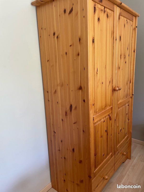 Armoire pin massif (image 2)