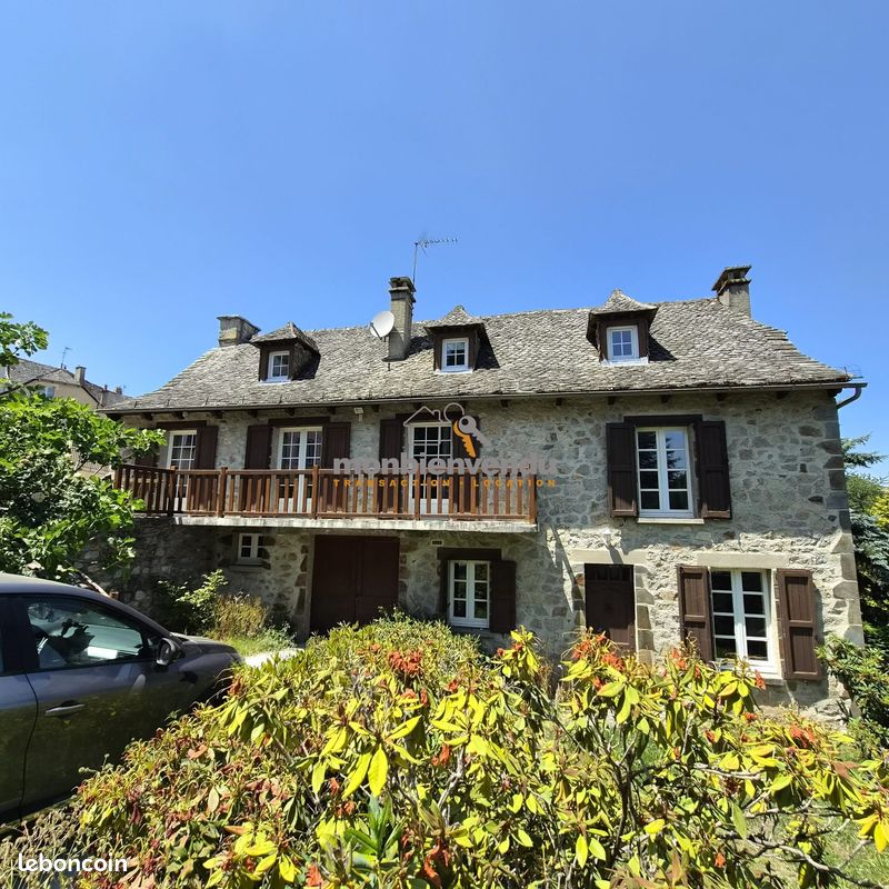 Maison 6 pièces 158 m² · à Montsalvy · 158 m² · 212 000 €