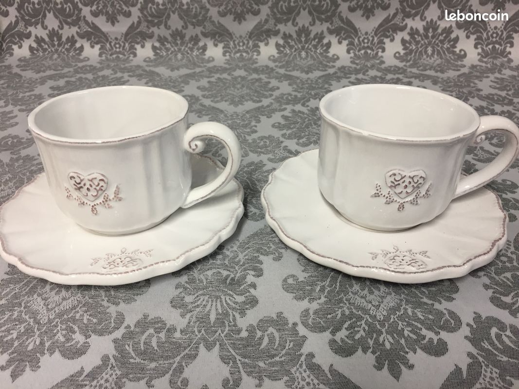 Elegant & Romantique Ensemble Faïence Fine Tête-à-Tête Tasses Plateau Coeur.... (image 1)
