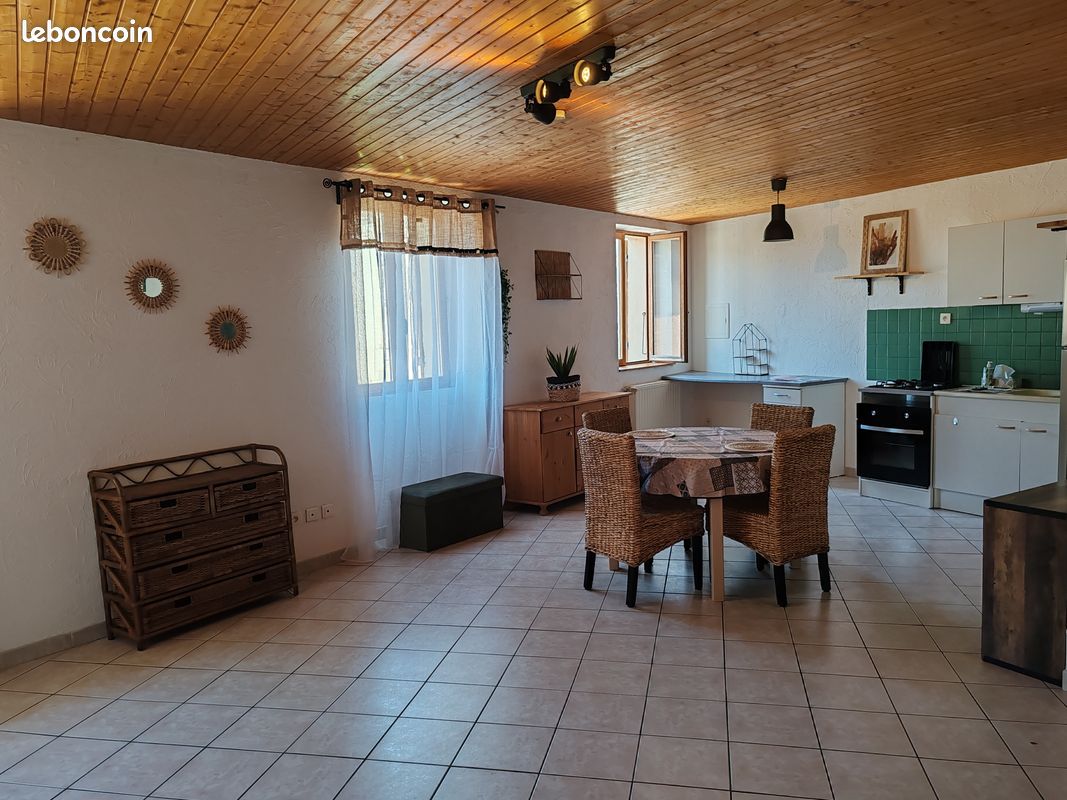 Appartement 2 pièces 64 m² · à Saint-Donat-sur-l'Herbasse · 64 m² · 560 €